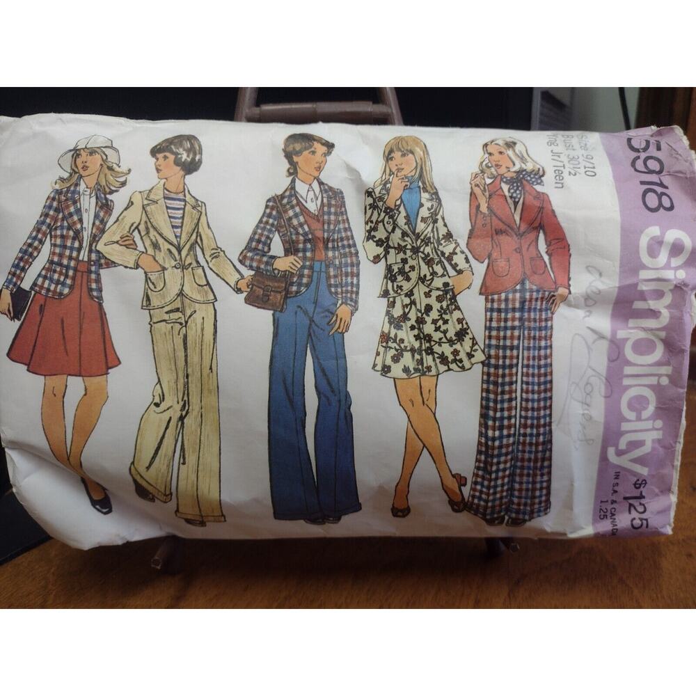 Vintage Simplicity Pattern 5918 Yng Junior/Teens' Jacket, Skirt,‎ Pants (1973)